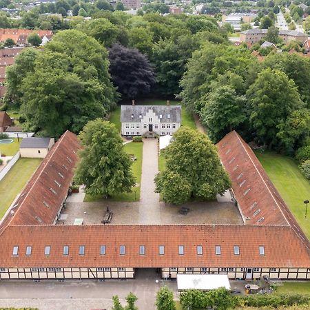 Kragsbjerggaard Vandrerhjem Odense Exterior photo